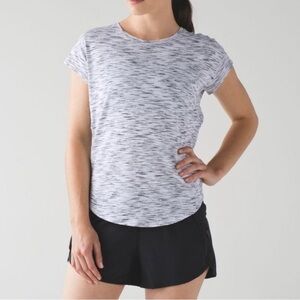 Lululemon Run Around Tee Tiger Space Dye Black White Size 8